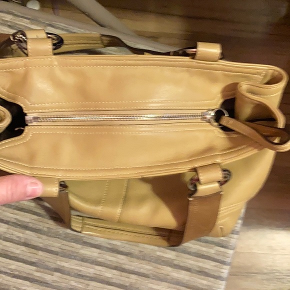 Coach - Gently used - Picture 4 of 4